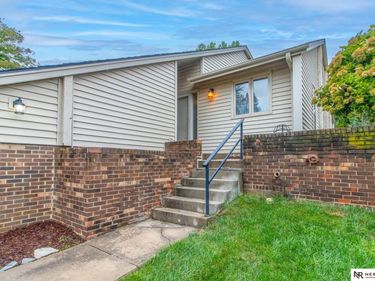 840 S 112 Plaza, Omaha, NE 68154