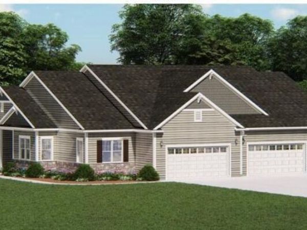 N17W29673 Caldicot CIRCLE N, Pewaukee, WI 53072