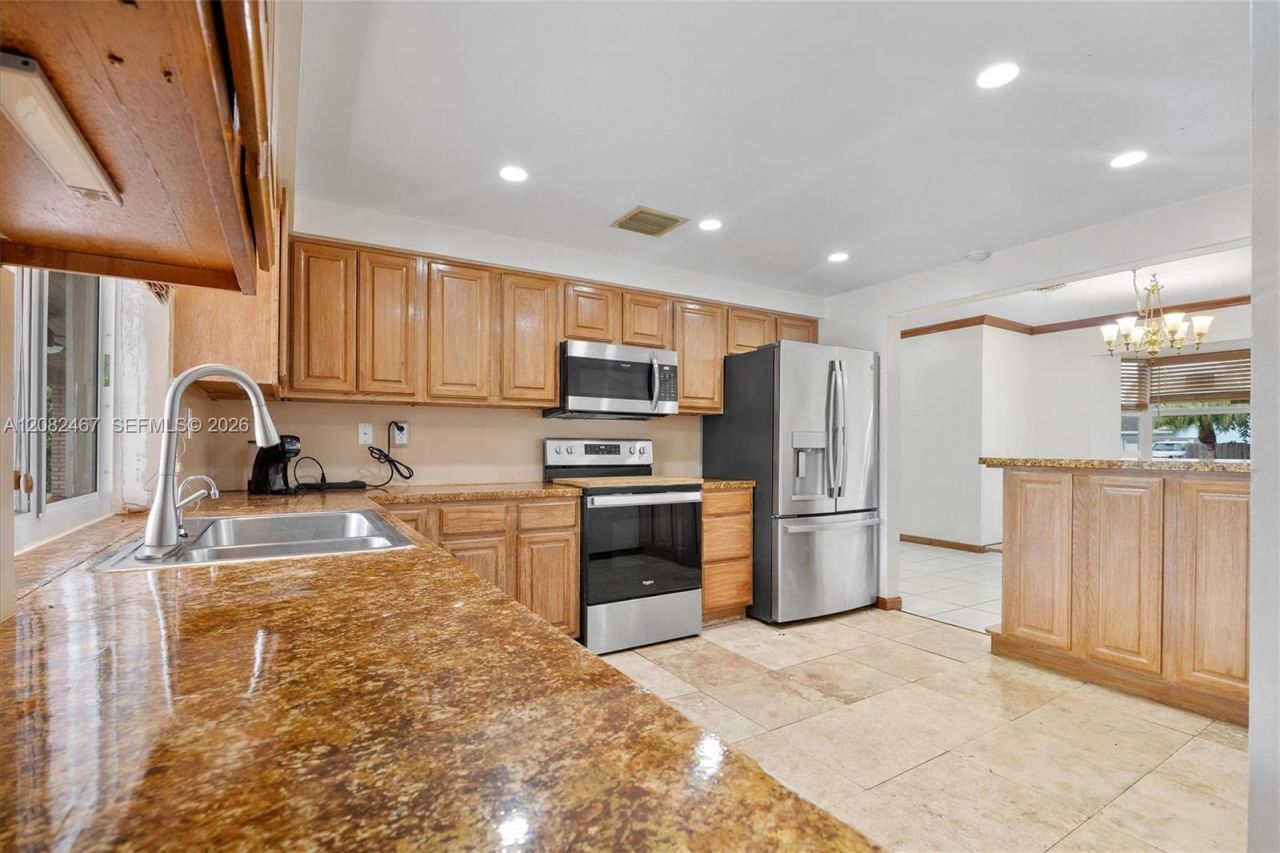 18545 SW 82nd Ave , Cutler Bay, FL 33157 Photo