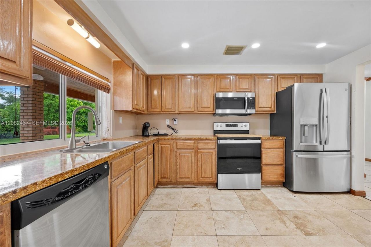 18545 SW 82nd Ave , Cutler Bay, FL 33157 Photo