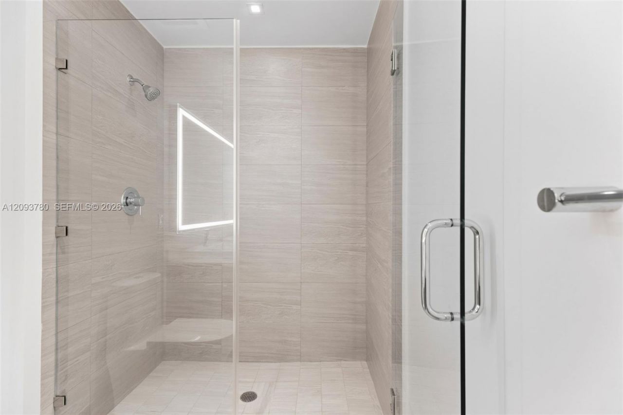 2960 NE 207th St, Unit 1206, Aventura, FL 33180 Photo