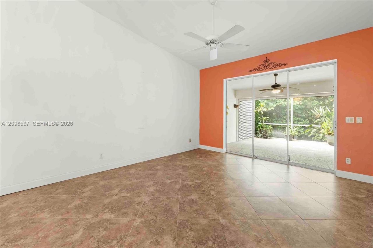 8033 San Vista Cir , Unit 12R, Naples, FL 34109 Photo