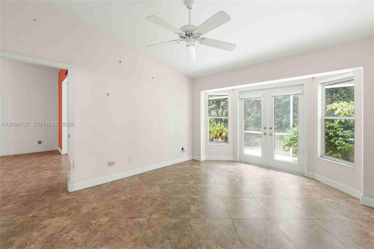 8033 San Vista Cir , Unit 12R, Naples, FL 34109 Photo