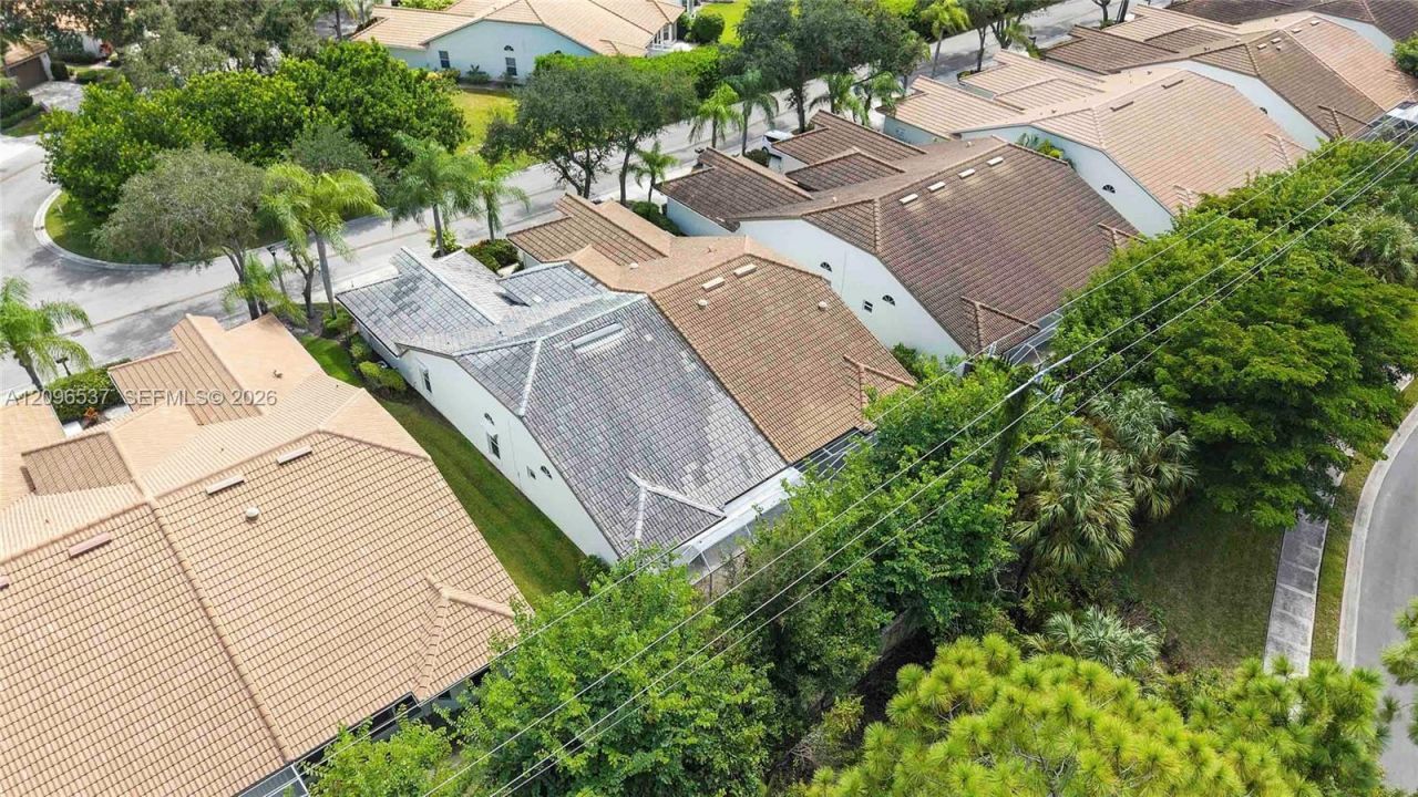 8033 San Vista Cir , Unit 12R, Naples, FL 34109 Photo