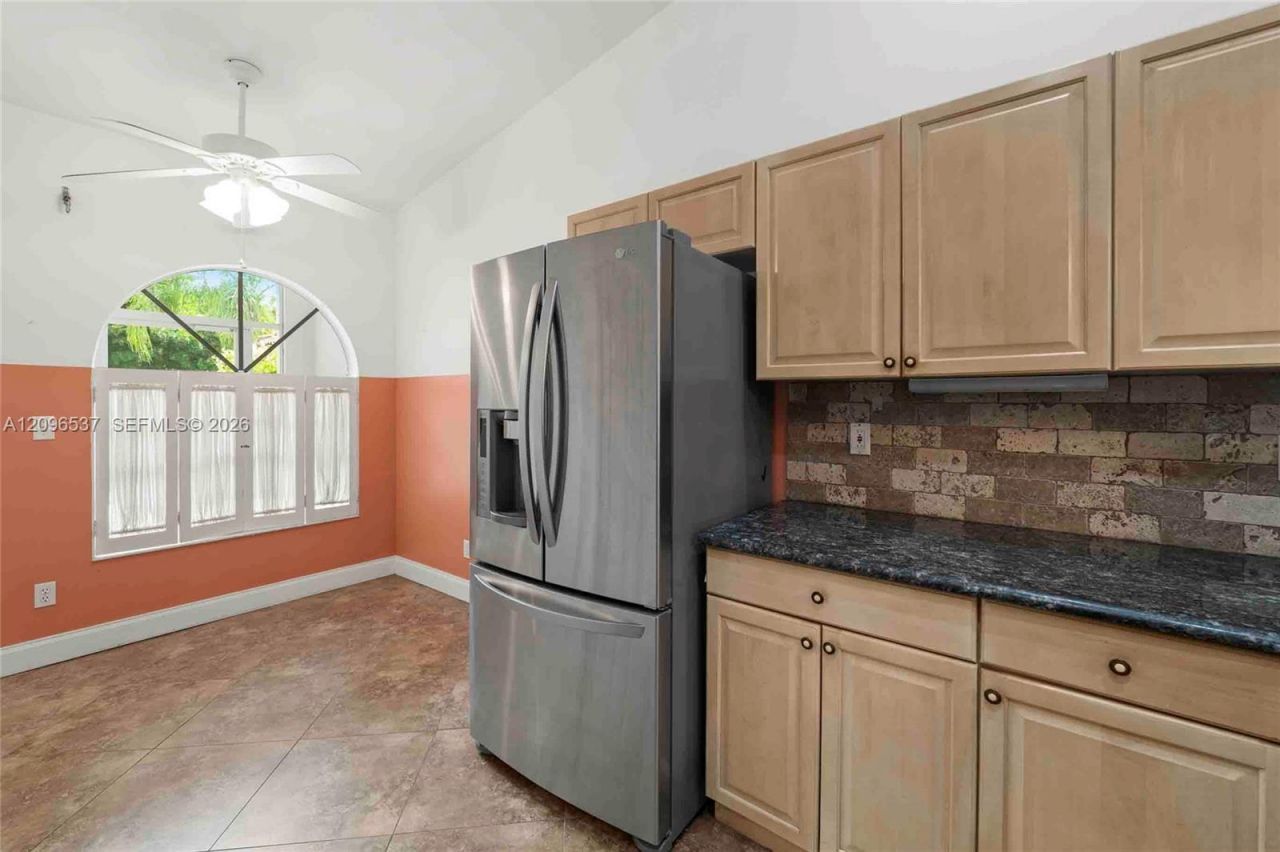 8033 San Vista Cir , Unit 12R, Naples, FL 34109 Photo