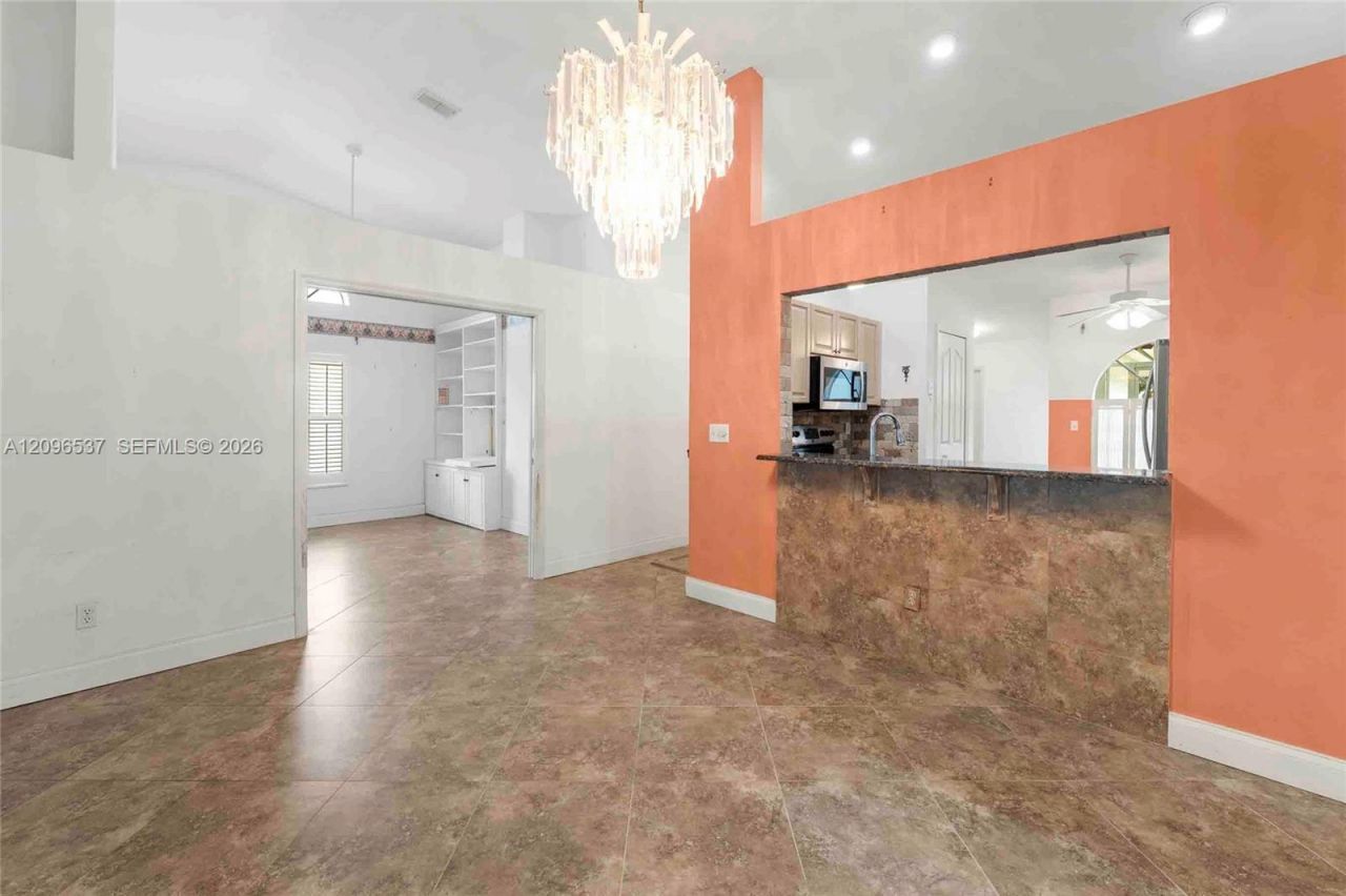 8033 San Vista Cir , Unit 12R, Naples, FL 34109 Photo