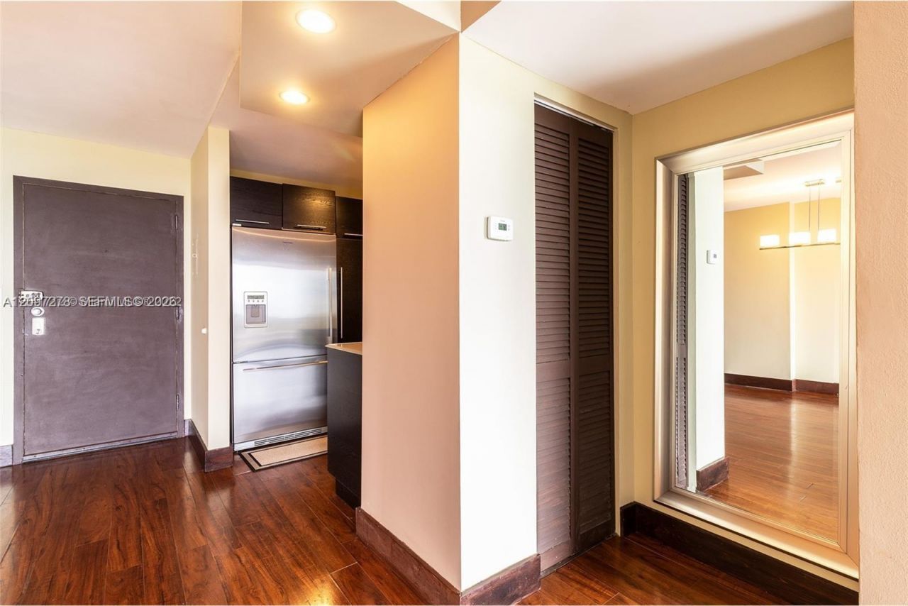2500 NE 135th St, Unit A407, North Miami, FL 33181 Photo
