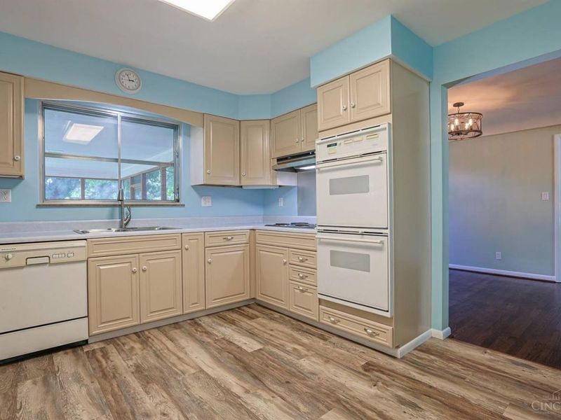 543 Compton Road, Wyoming, OH 45231 Photo 15