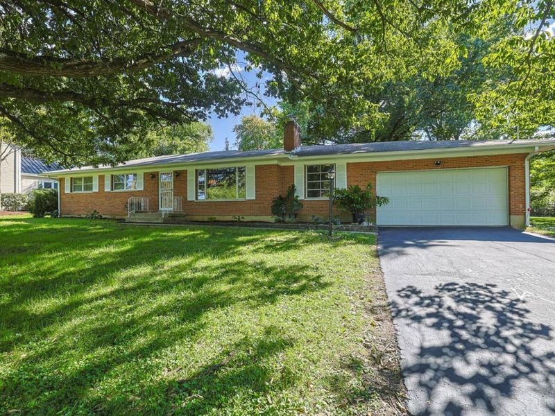 543 Compton Road, Wyoming, OH 45231 Photo 2