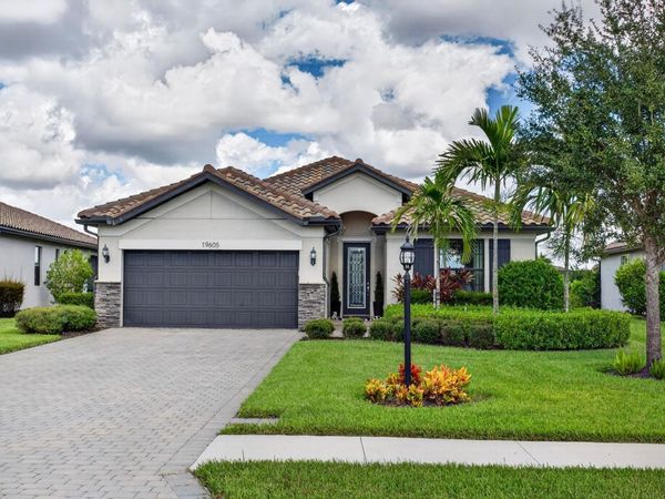19605 Utopia Ln, Estero, FL 33928