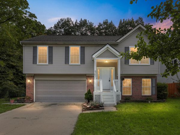 6751 Maplelawn Drive, Ypsilanti, MI 48197