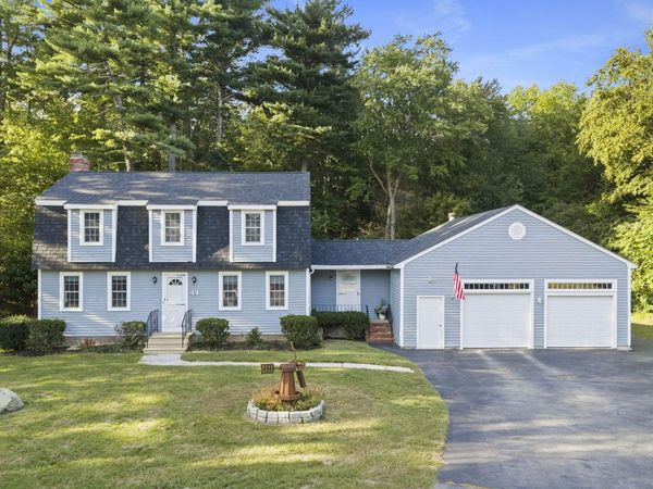 44 Pine Island Rd, Hanover, MA 02339