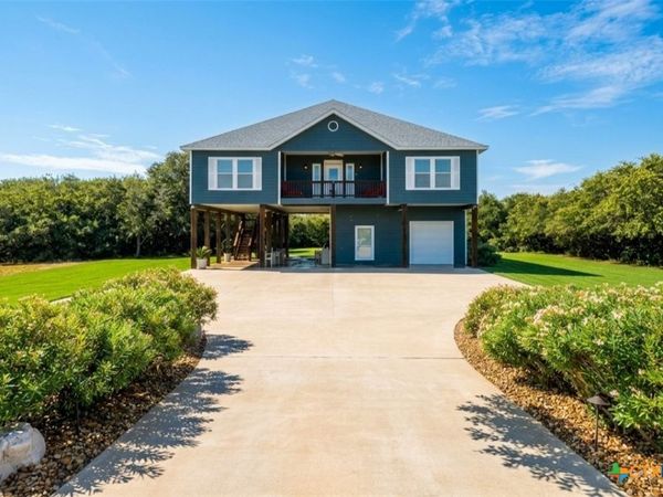 336 Bayside Drive , Seadrift, TX 77983