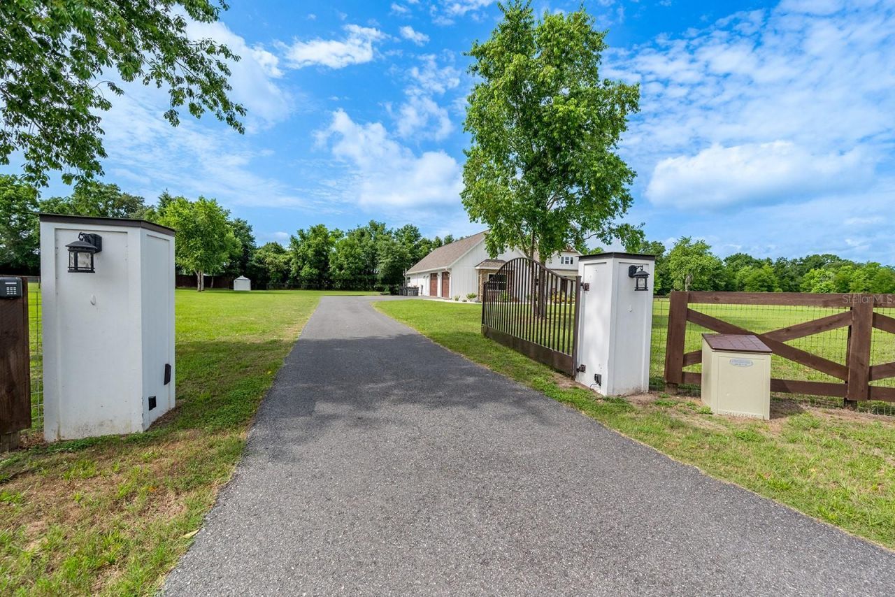 1151 SE 101st Street , Trenton, FL 32693 Photo