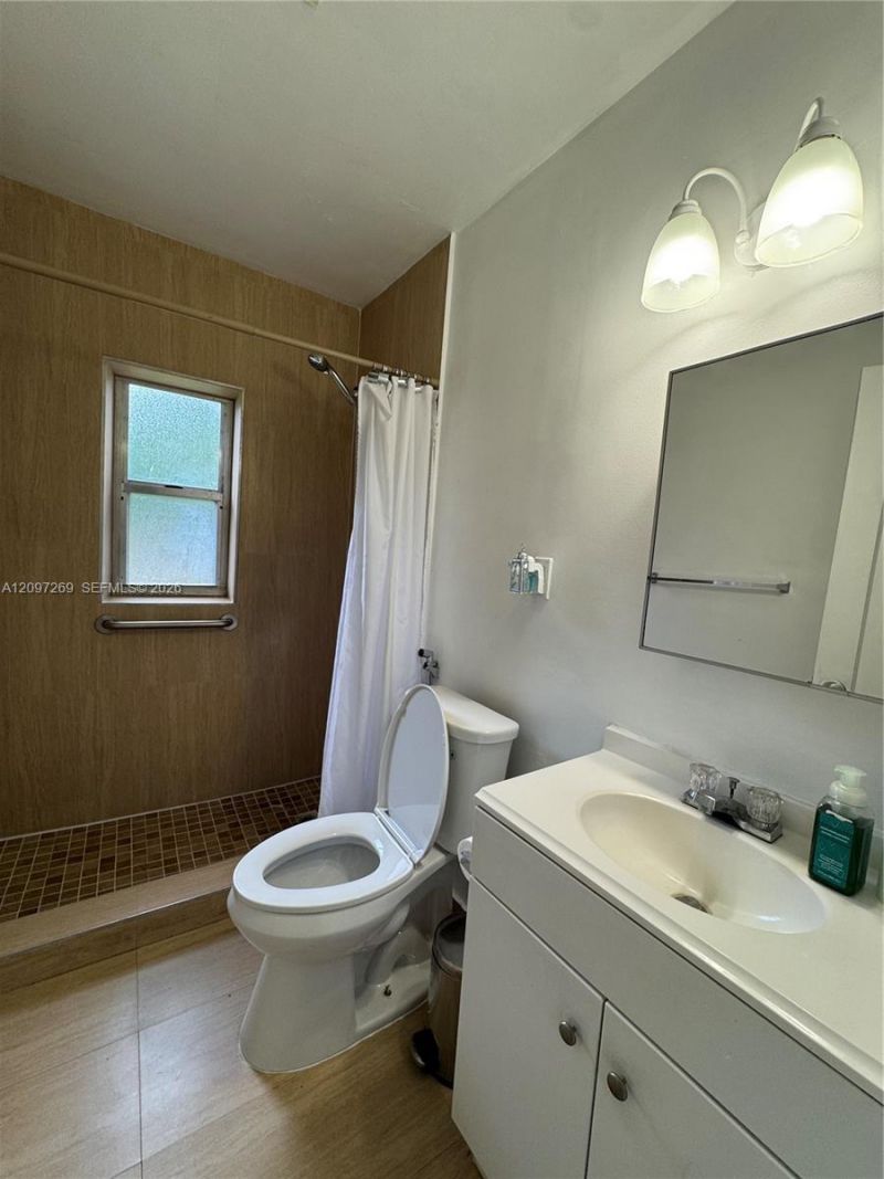 258 E 46th St, Hialeah, FL 33013 Photo