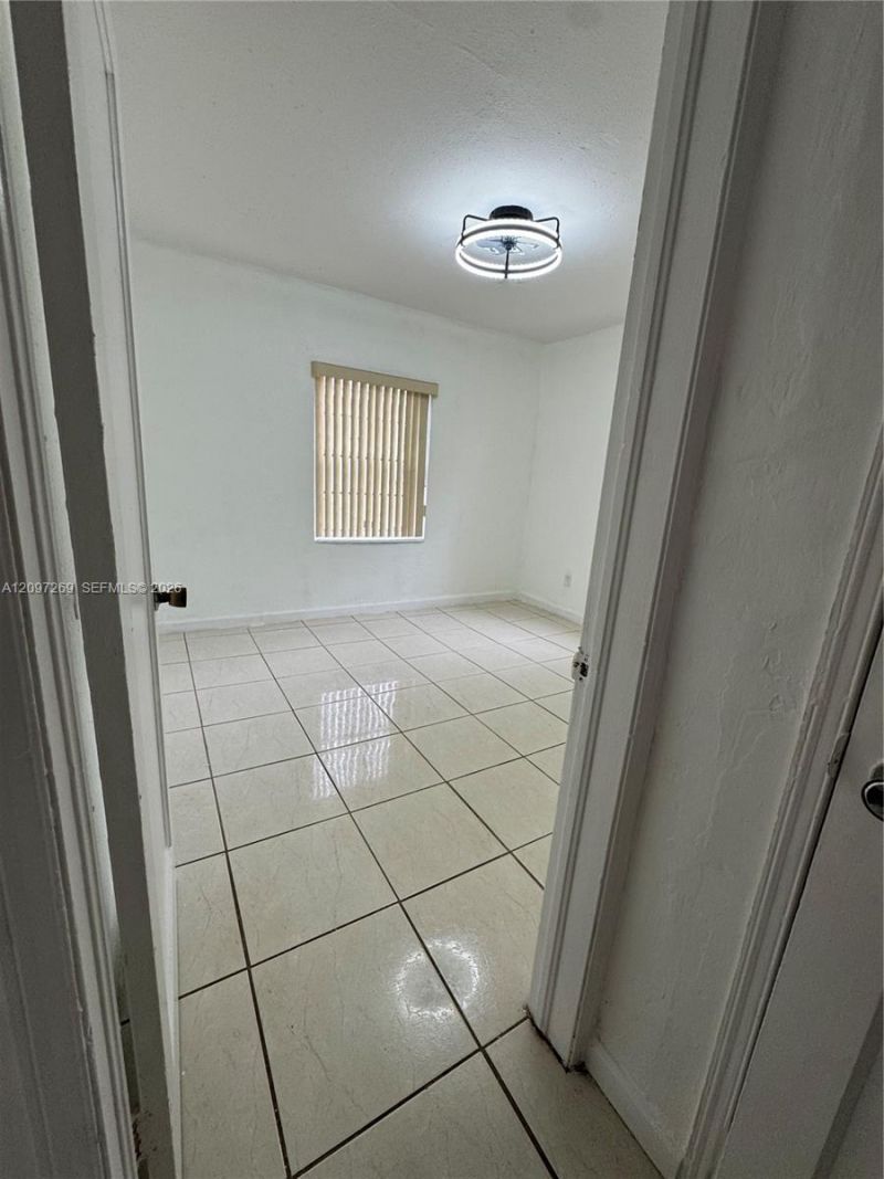 258 E 46th St, Hialeah, FL 33013 Photo