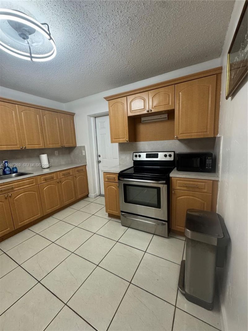 258 E 46th St, Hialeah, FL 33013 Photo