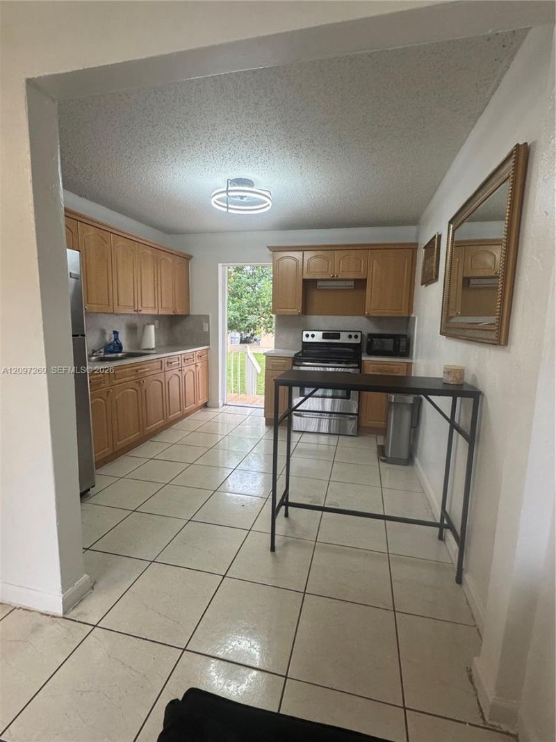 258 E 46th St, Hialeah, FL 33013 Photo
