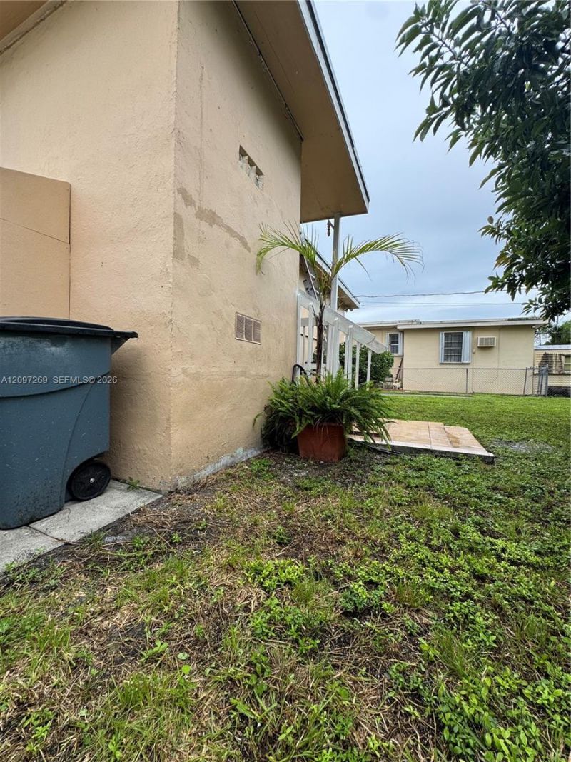 258 E 46th St, Hialeah, FL 33013 Photo