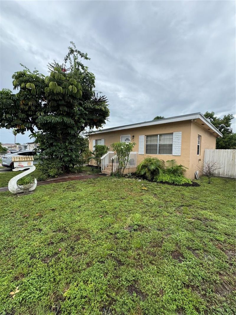 258 E 46th St, Hialeah, FL 33013 Photo