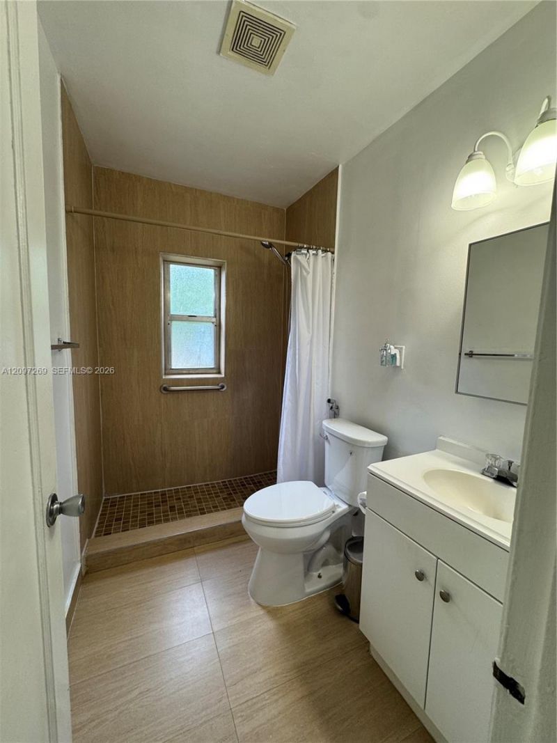 258 E 46th St, Hialeah, FL 33013 Photo