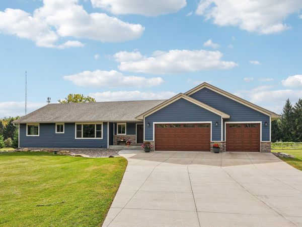 23 Hilltop Road, Houlton, WI 54082