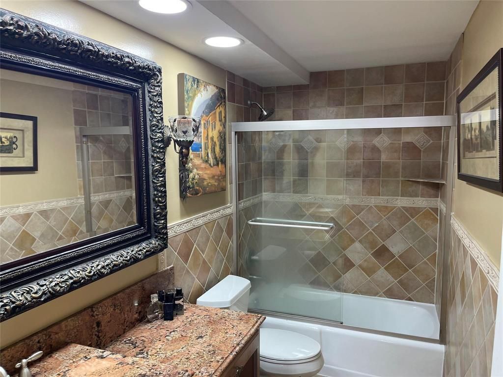 427 Golden Isles Drive, Unit 14c, Hallandale Beach, FL 33009 Photo