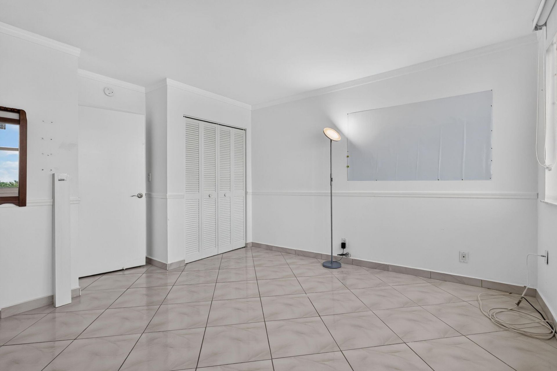 3140 S Ocean Drive, Unit 410, Hallandale Beach, FL 33009 Photo