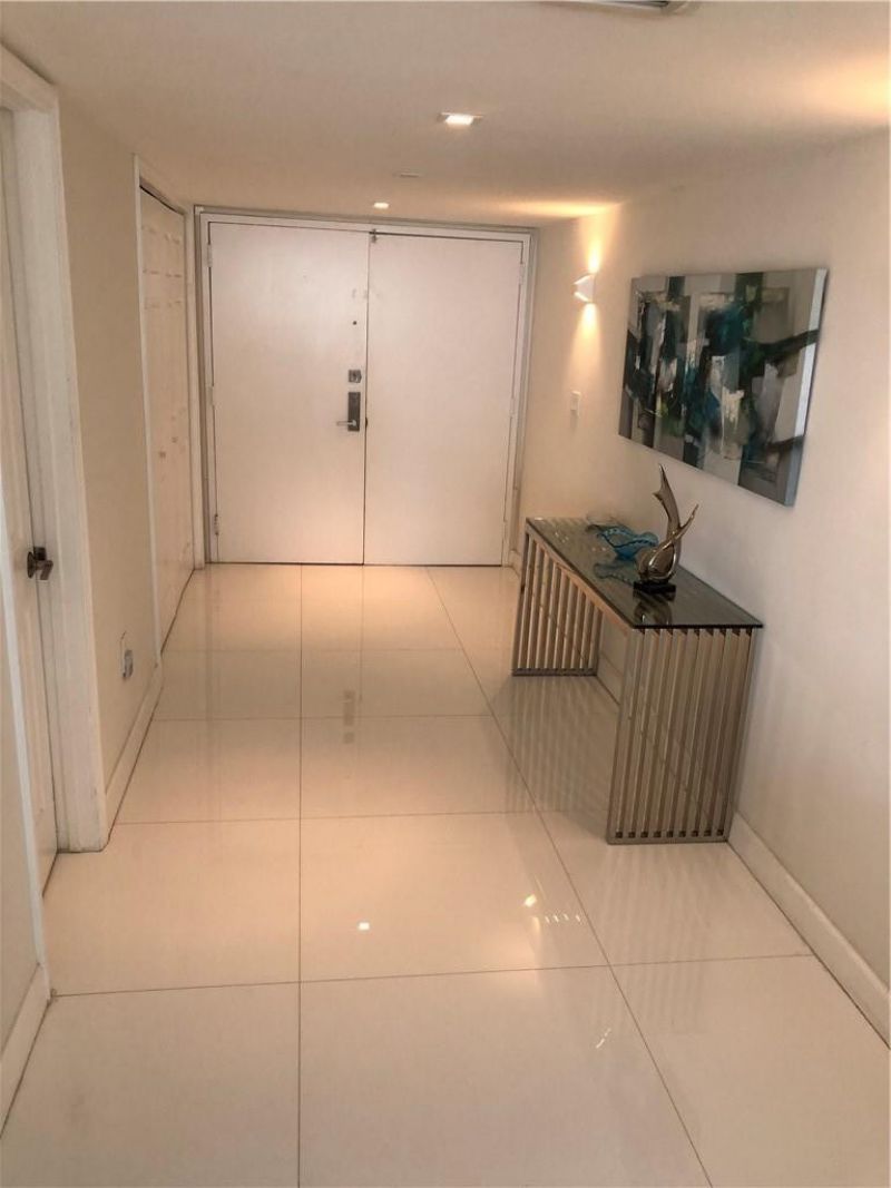 6423 Collins Avenue, Unit 1501, Miami Beach, FL 33141 Photo