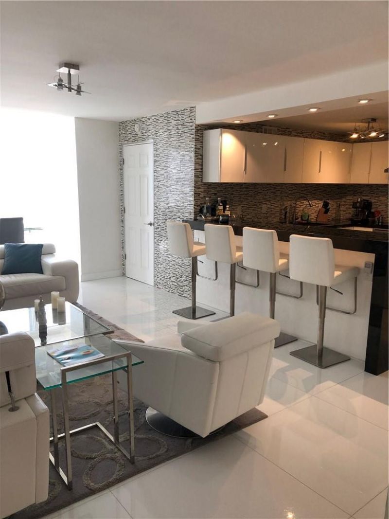 6423 Collins Avenue, Unit 1501, Miami Beach, FL 33141 Photo