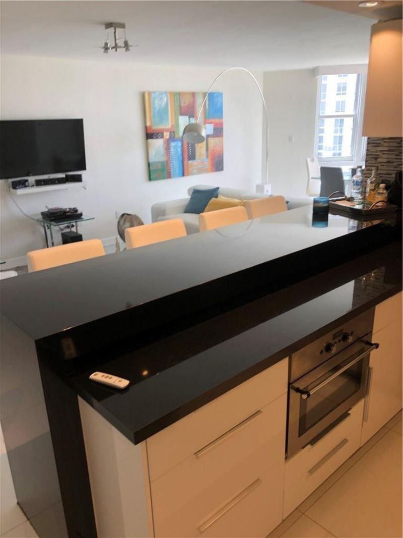6423 Collins Avenue, Unit 1501, Miami Beach, FL 33141 Photo
