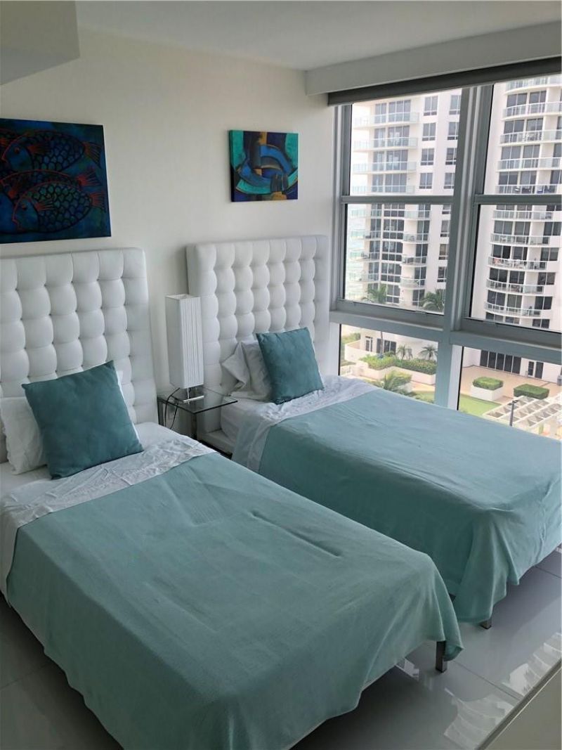 6423 Collins Avenue, Unit 1501, Miami Beach, FL 33141 Photo