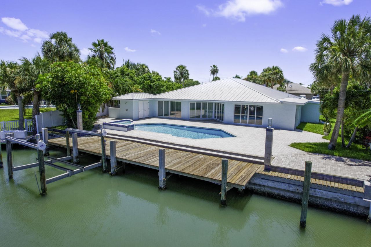 1718 Rio Vista Drive, Fort Pierce, FL 34949 Photo