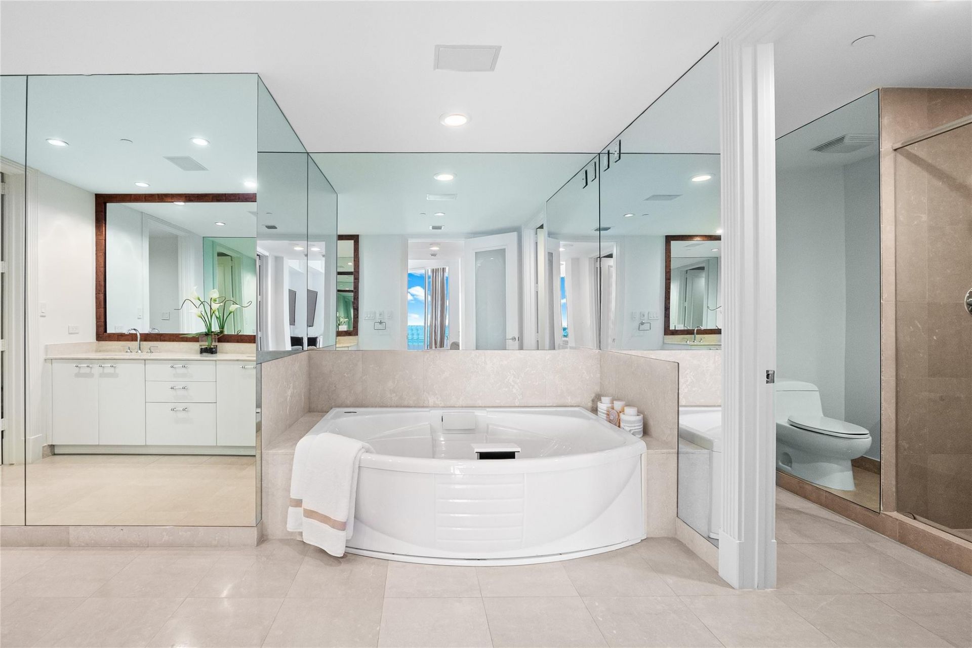 1600 S Ocean Boulevard, Unit 301, Pompano Beach, FL 33062 Photo