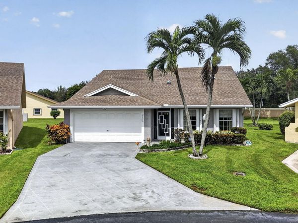 3914 Dafilee Circle, West Palm Beach, FL 33417