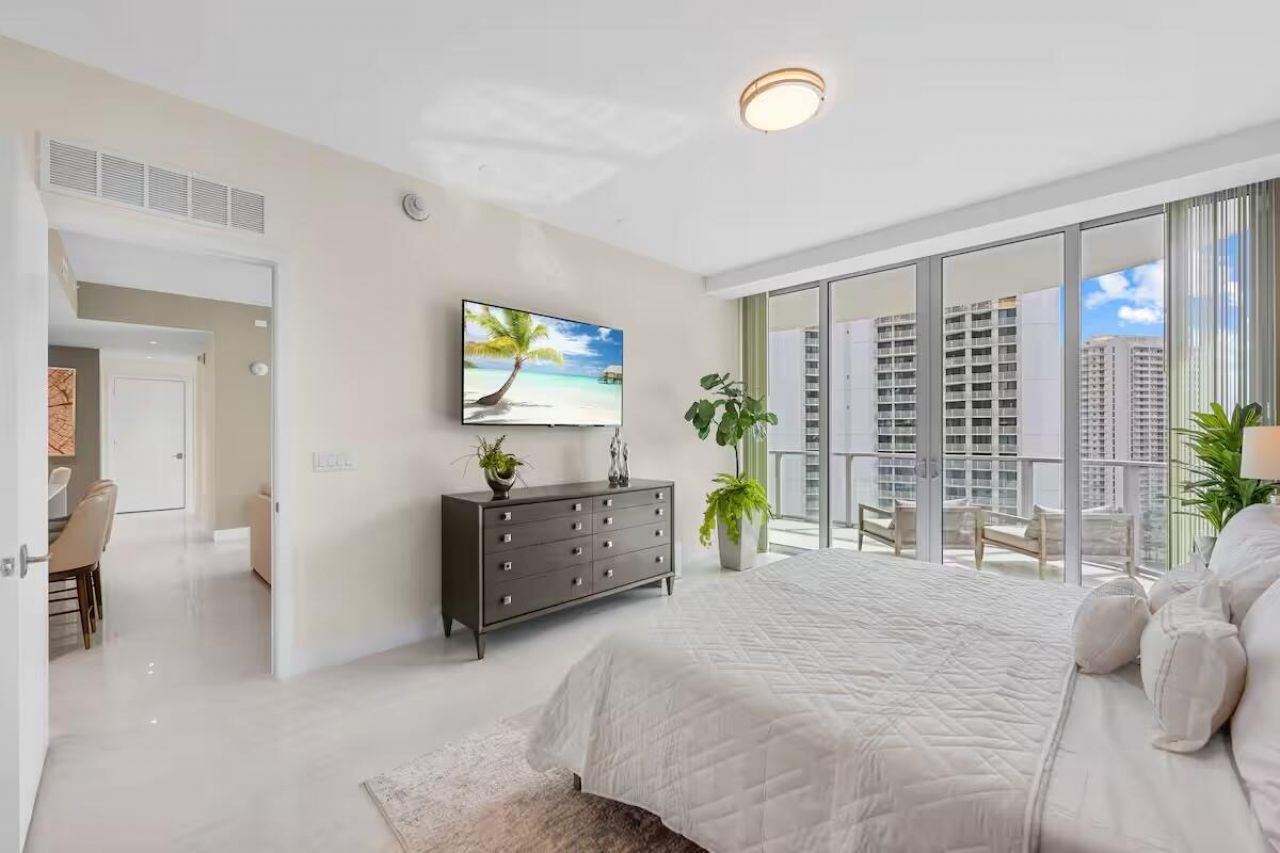3100 N Ocean Drive, Unit H1707, Singer Island, FL 33404 Photo