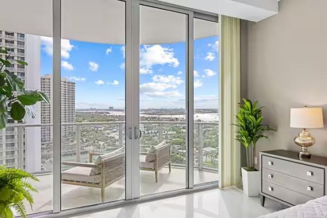3100 N Ocean Drive, Unit H1707, Singer Island, FL 33404 Photo