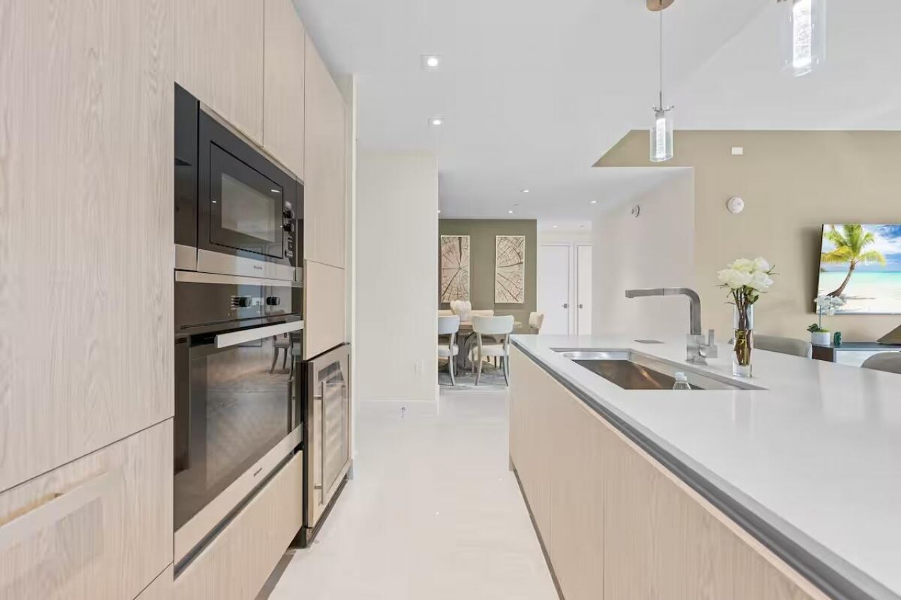 3100 N Ocean Drive, Unit H1707, Singer Island, FL 33404 Photo