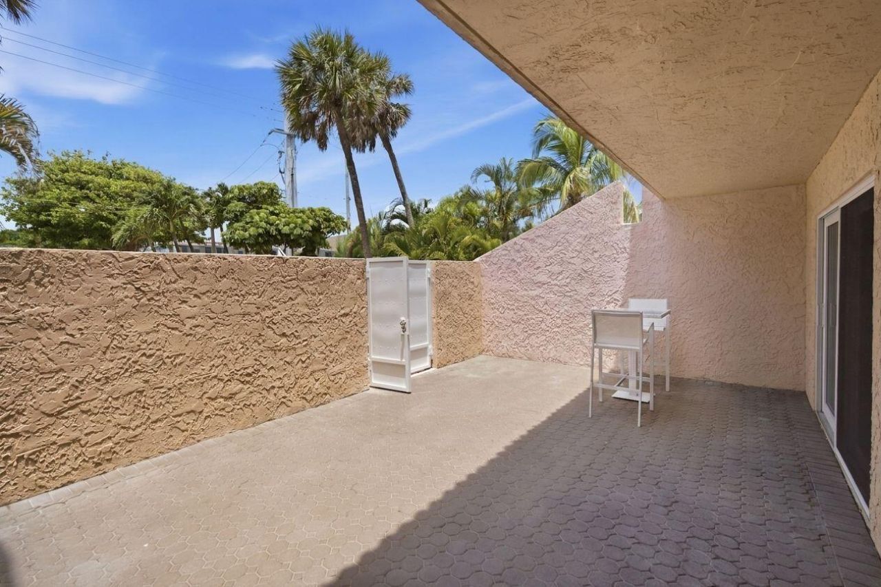 1173 Hillsboro Mile, Unit 2-2, Hillsboro Beach, FL 33062 Photo