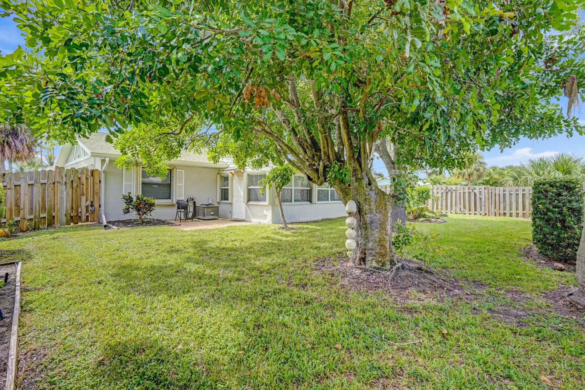 1902 Eucalyptus Avenue, Hutchinson Island, FL 34949 Photo