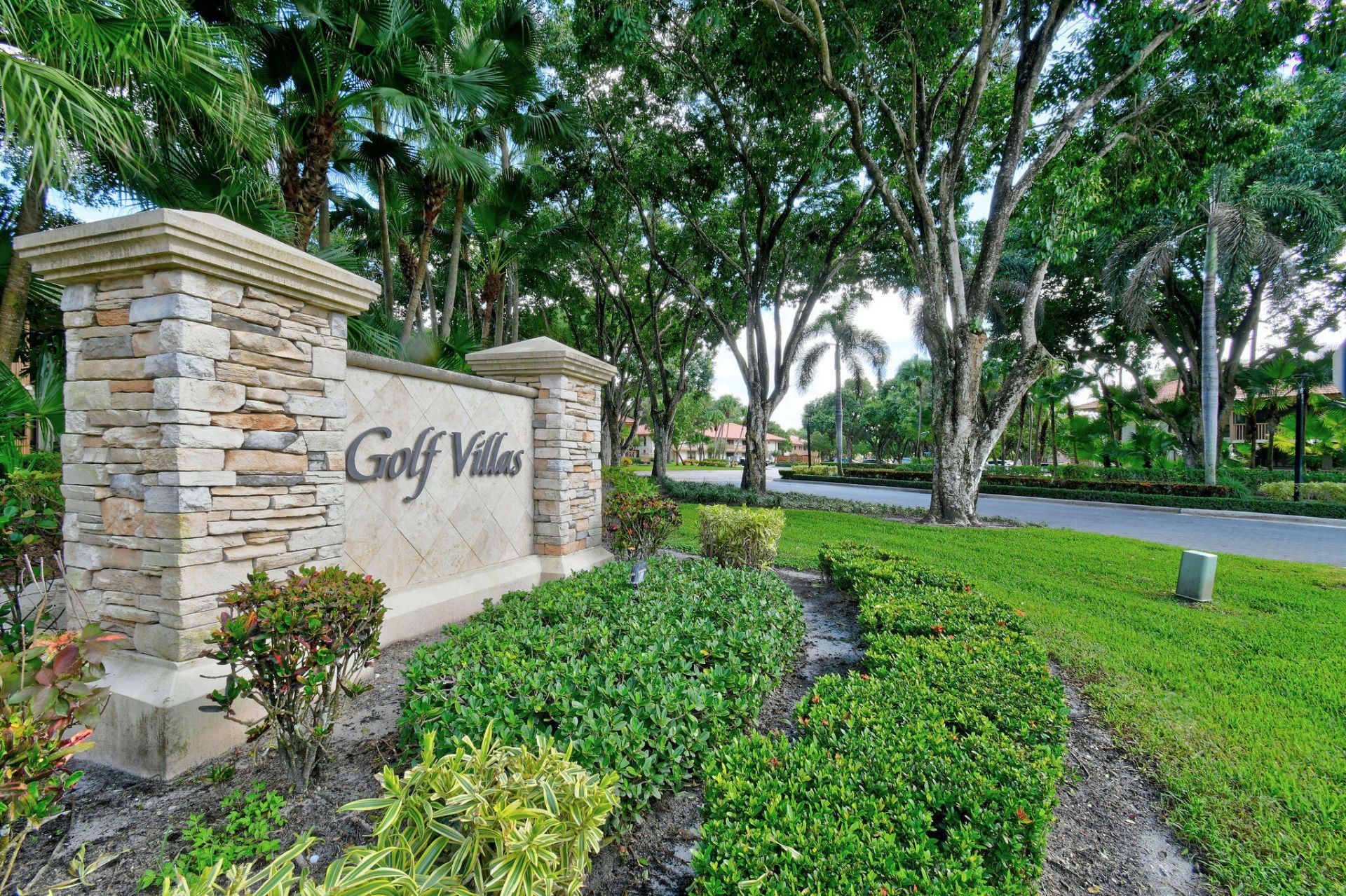 407 Brackenwood Lane S, Palm Beach Gardens, FL 33418 Photo