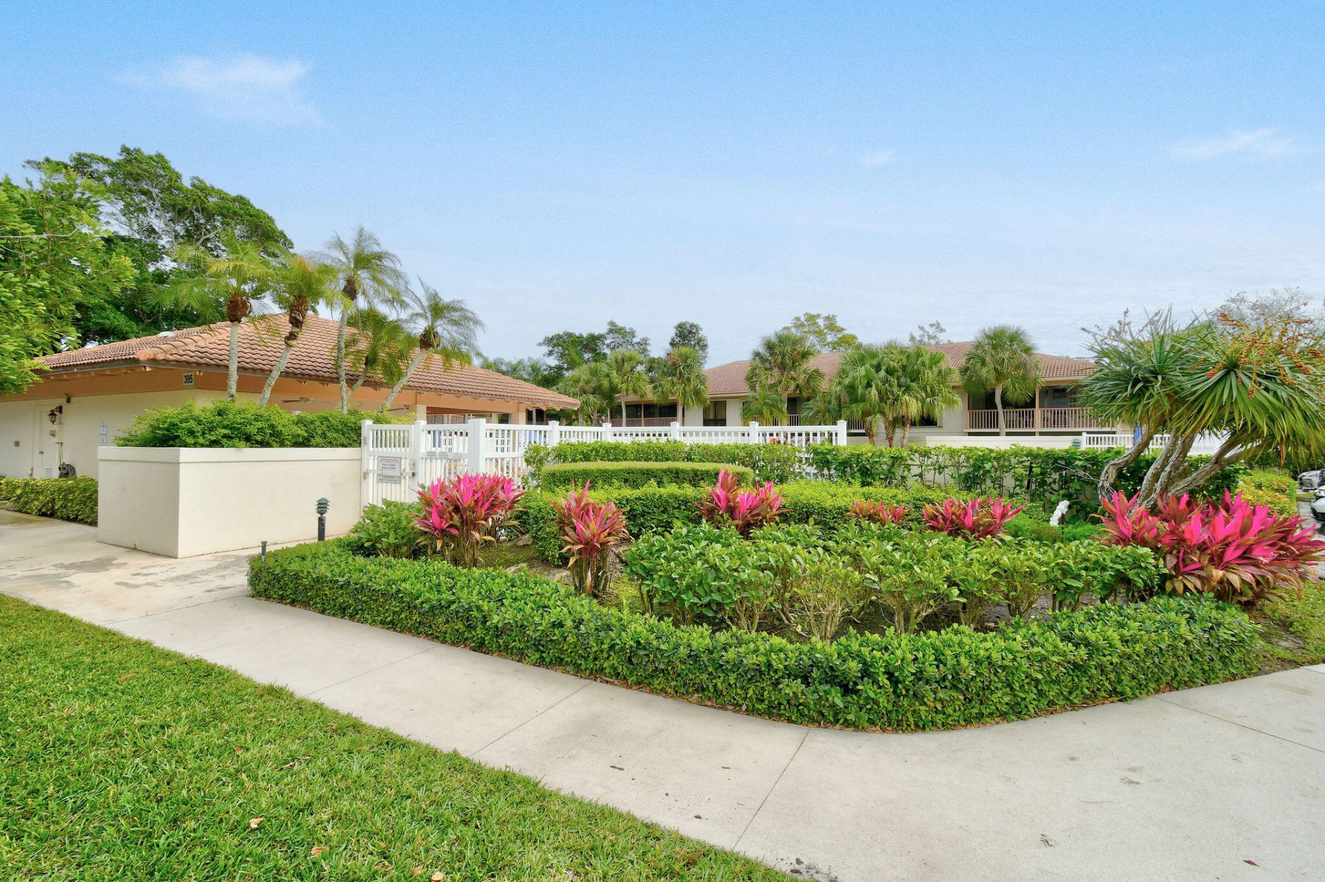407 Brackenwood Lane S, Palm Beach Gardens, FL 33418 Photo