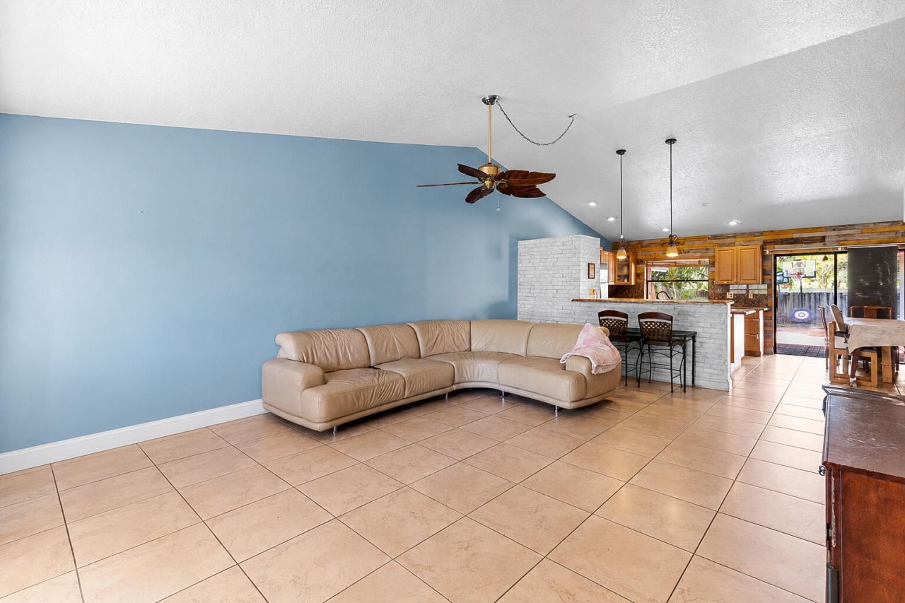 2872 NW 95th Avenue, Coral Springs, FL 33065 Photo