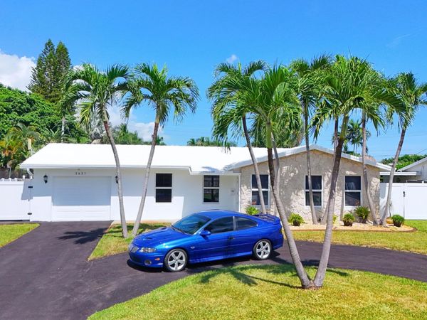 2621 NE 51ST Court, Lighthouse Point, FL 33064