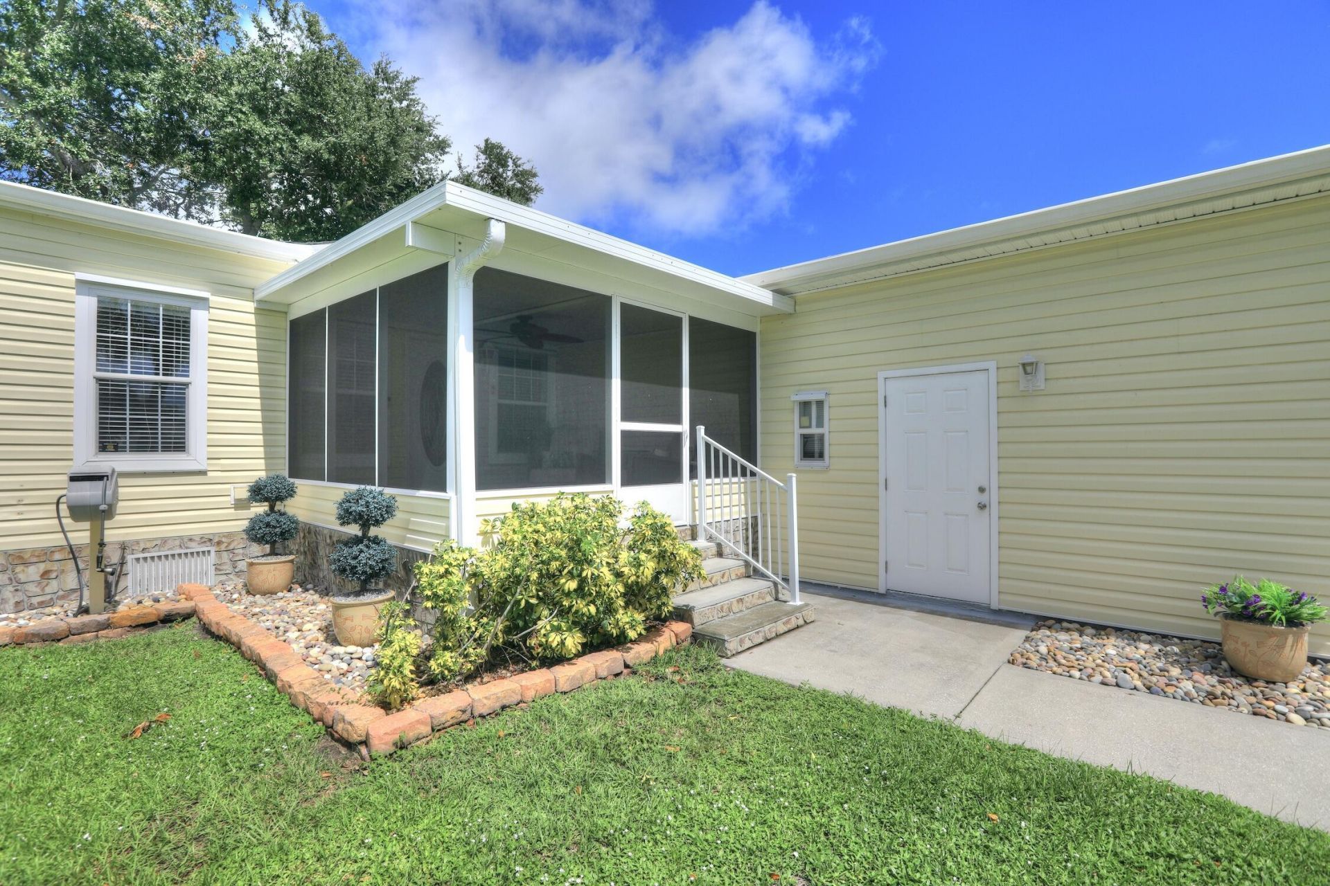 939 Pecan Circle, Barefoot Bay, FL 32976 Photo