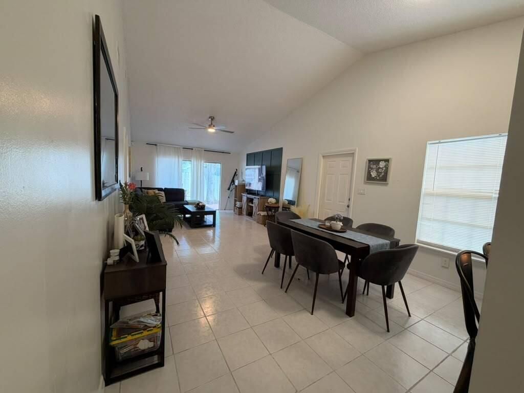 1437 Royal Forest Court, West Palm Beach, FL 33406 Photo