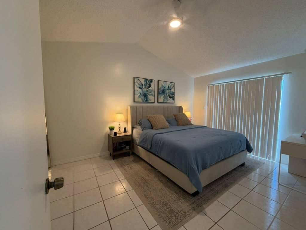 1437 Royal Forest Court, West Palm Beach, FL 33406 Photo