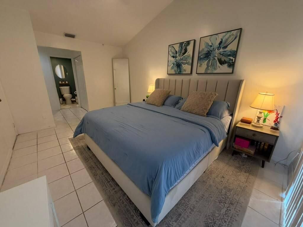 1437 Royal Forest Court, West Palm Beach, FL 33406 Photo