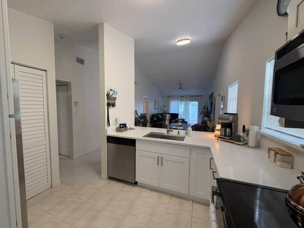 1437 Royal Forest Court, West Palm Beach, FL 33406 Photo