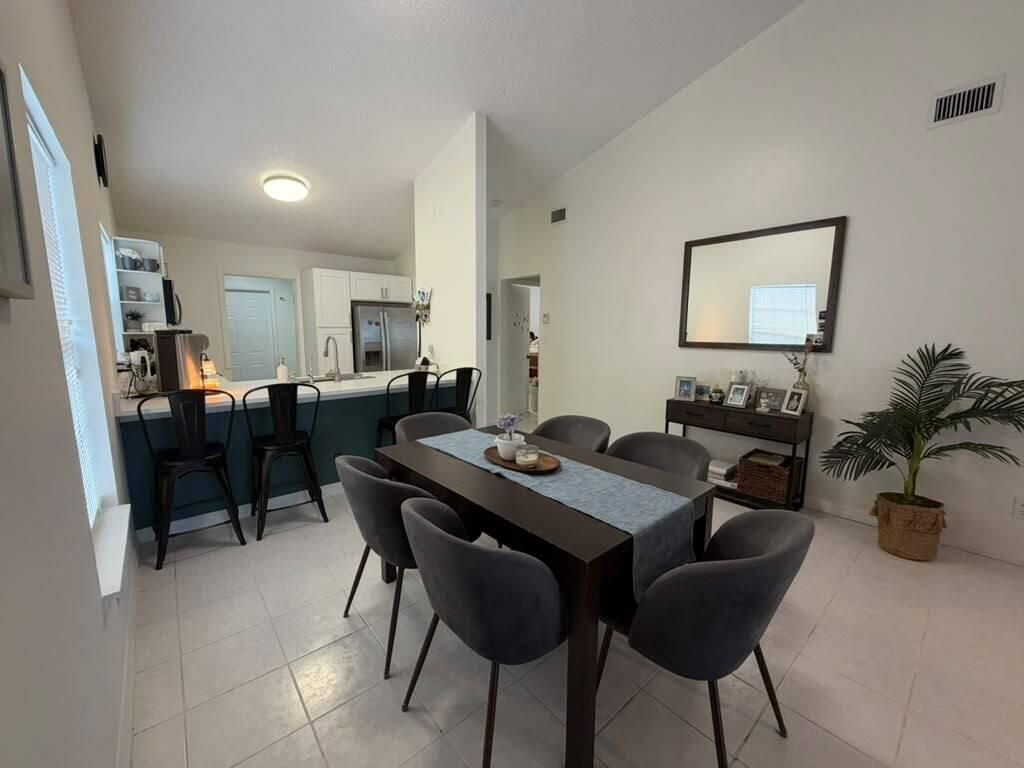 1437 Royal Forest Court, West Palm Beach, FL 33406 Photo
